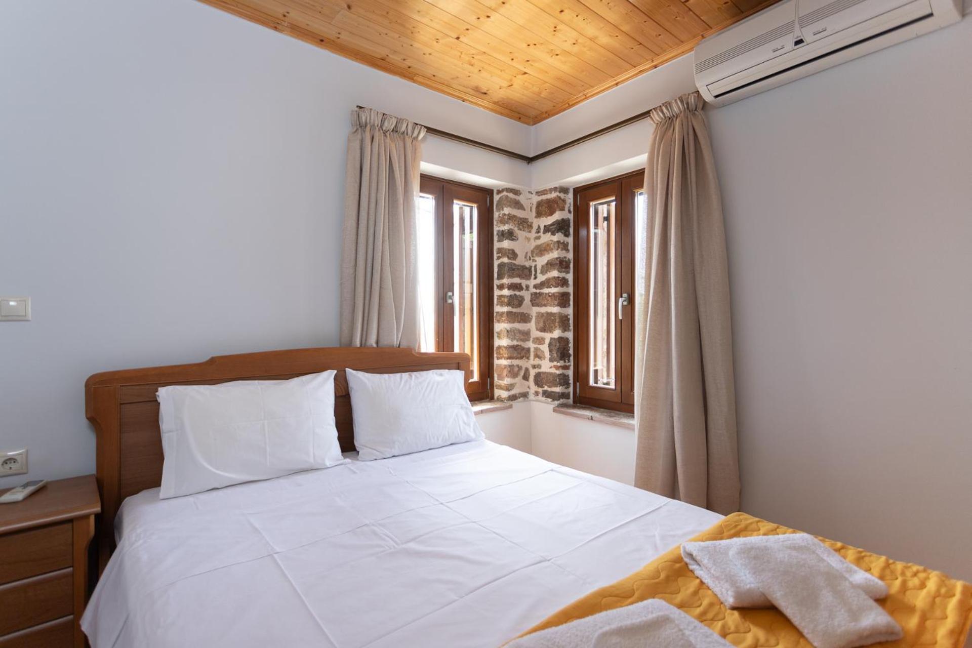 To Spiti Sto Castro Apartman Návpaktosz Kültér fotó